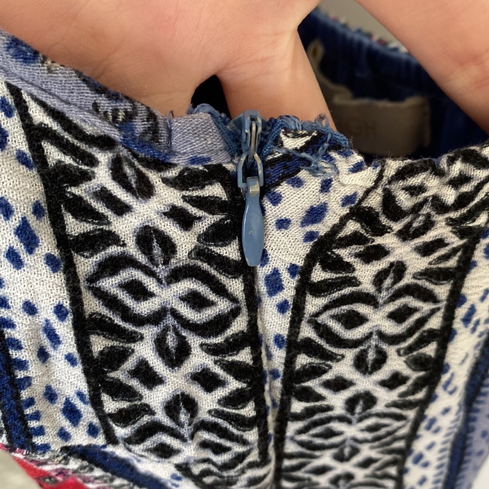 Everleigh Small Patterned Dress - Picture 7 of 10